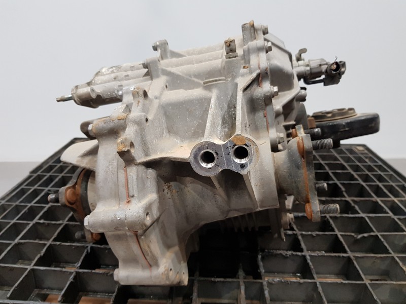 Recambio de diferencial trasero para lexus nx essence referencia OEM IAM G105048020  