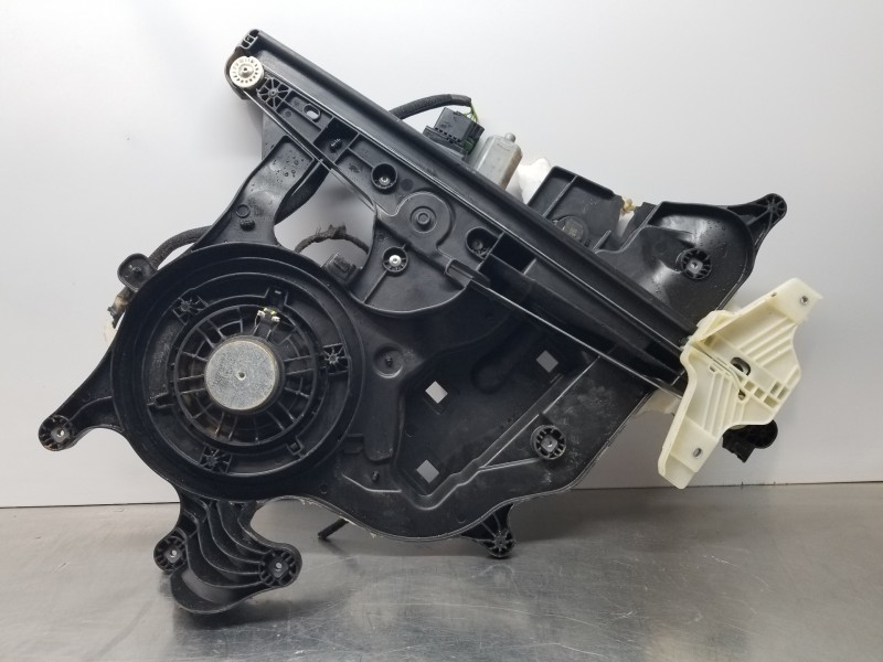 Recambio de elevalunas delantero derecho para peugeot rifter active pack referencia OEM IAM 9840175780  