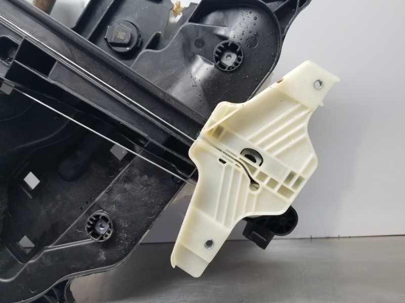 Recambio de elevalunas delantero derecho para peugeot rifter active pack referencia OEM IAM 9840175780  