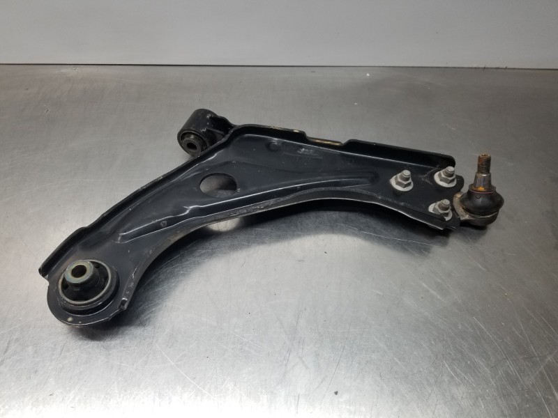 Recambio de brazo suspension inferior delantero derecho para peugeot rifter active pack referencia OEM IAM 9846329080 98138522 