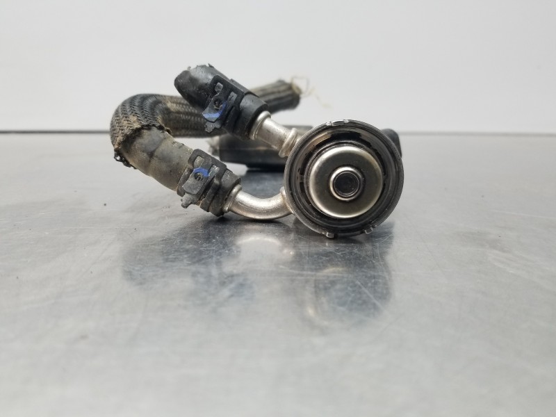 Recambio de inyector para peugeot rifter active pack referencia OEM IAM 9842811780  