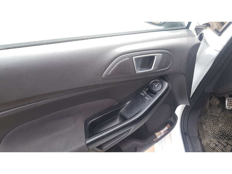 ford fiesta (ccn) del año 2013