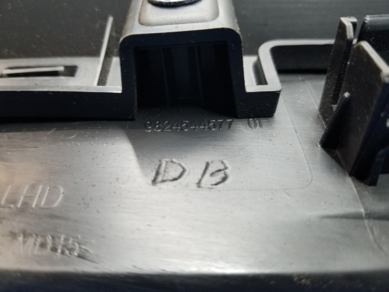 Recambio de guantera para peugeot rifter active pack referencia OEM IAM 98165624NX 9824544577 