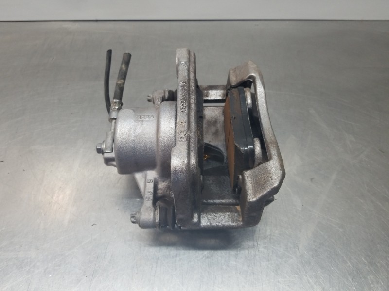 Recambio de pinza freno delantera derecha para mercedes clase a (w177) 200 d referencia OEM IAM A2474214000  