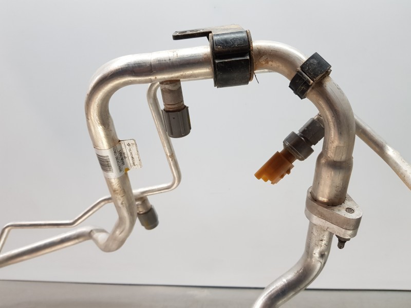 Recambio de tubos aire acondicionado para peugeot rifter active pack referencia OEM IAM 9831702080  