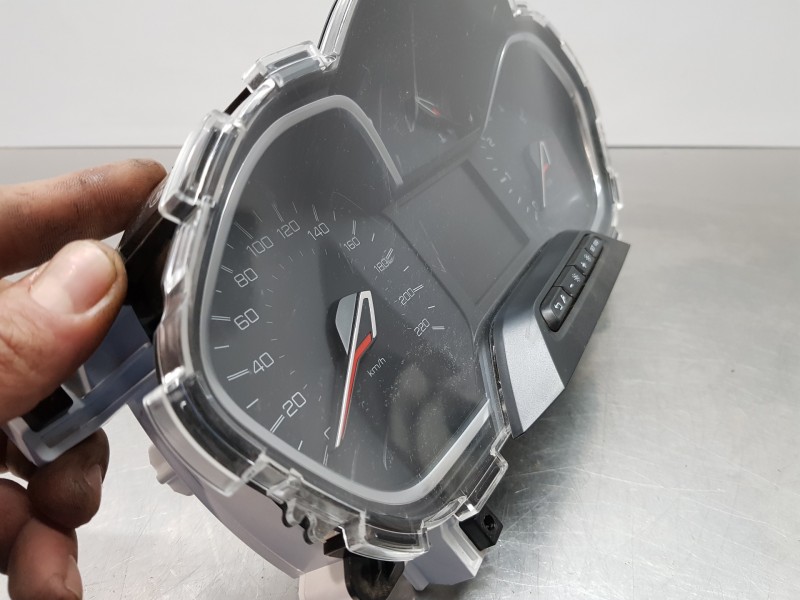 Recambio de cuadro instrumentos para peugeot rifter active pack referencia OEM IAM 9842410680  
