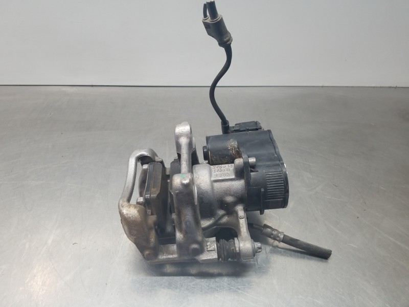 Recambio de pinza freno trasera derecha para mercedes clase a (w177) 200 d referencia OEM IAM A2474232000 A0001500300 