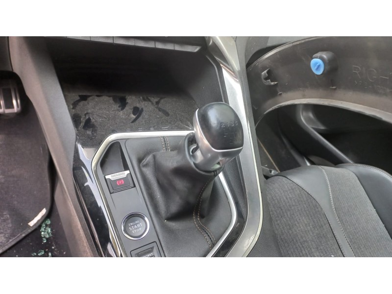 peugeot 3008 del año 2020