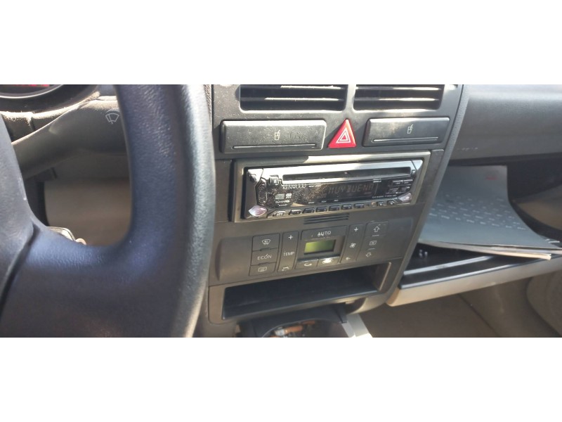 audi a2 (8z) del año 2002