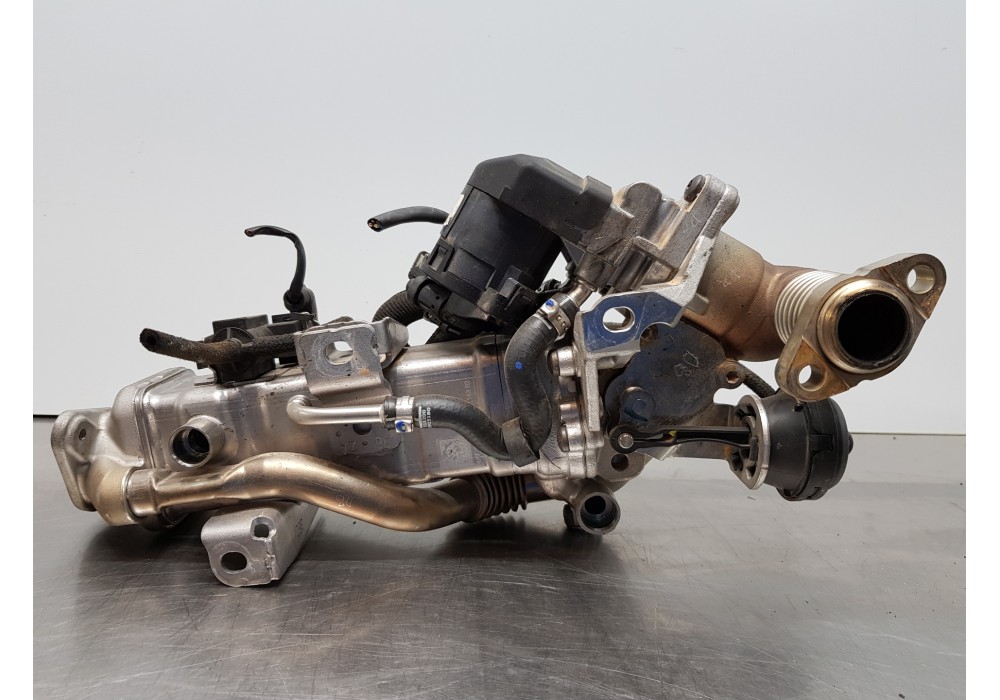Recambio de enfriador egr para bmw serie 4 gran coupe (f36) x drive referencia OEM IAM 11717822350 11717810871 