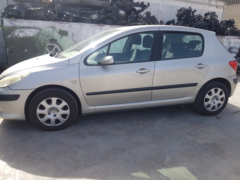 peugeot 307 berlina (s2) del año 2005