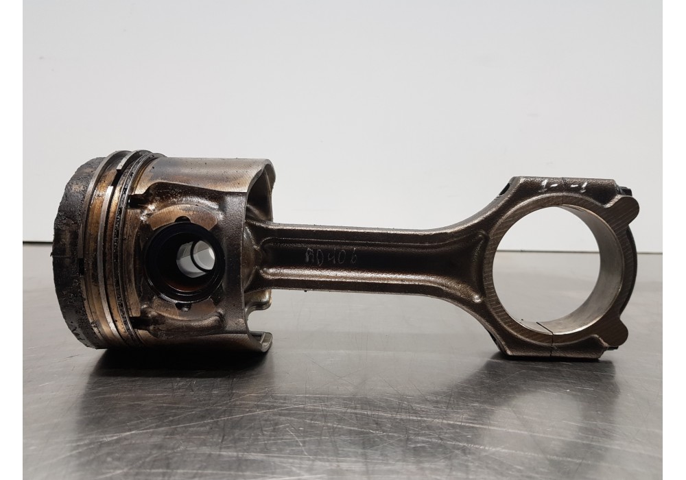 Recambio de biela para kia sportage dynamic referencia OEM IAM 235102A400 234A02A930 
