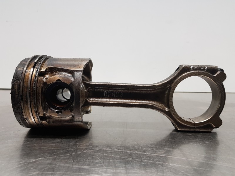 Recambio de biela para kia sportage dynamic referencia OEM IAM 235102A400 234A02A930 