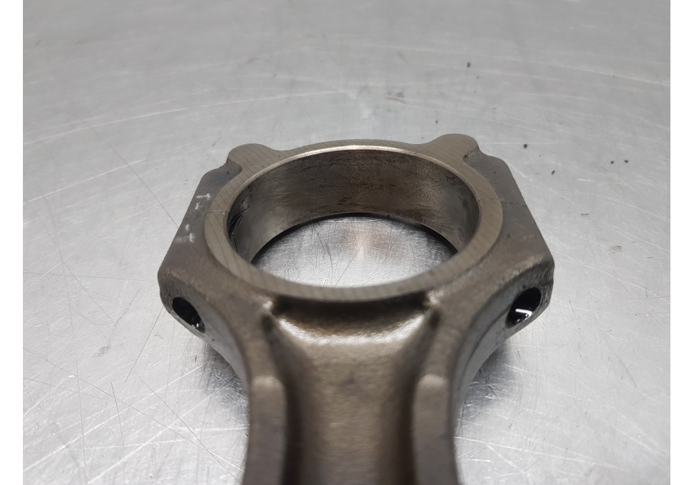 Recambio de biela para kia sportage dynamic referencia OEM IAM 235102A400 234A02A930 