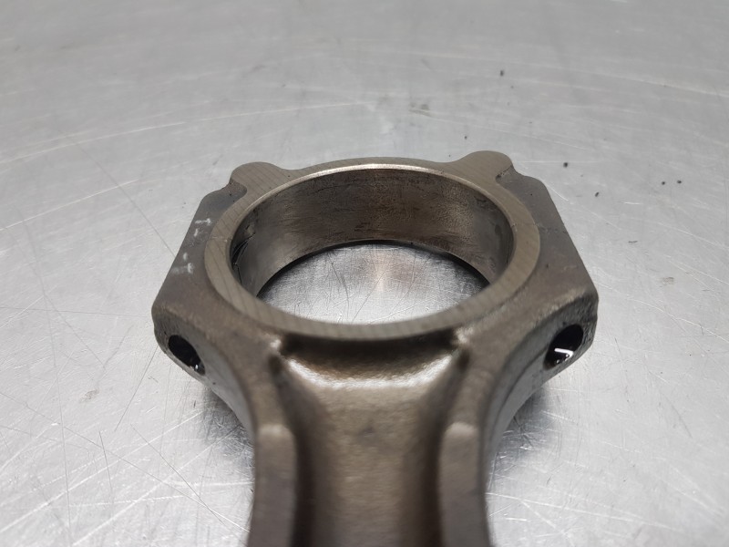 Recambio de biela para kia sportage dynamic referencia OEM IAM 235102A400 234A02A930 