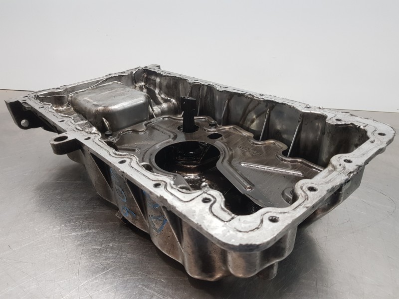 Recambio de carter para kia sportage dynamic referencia OEM IAM 215102A312  