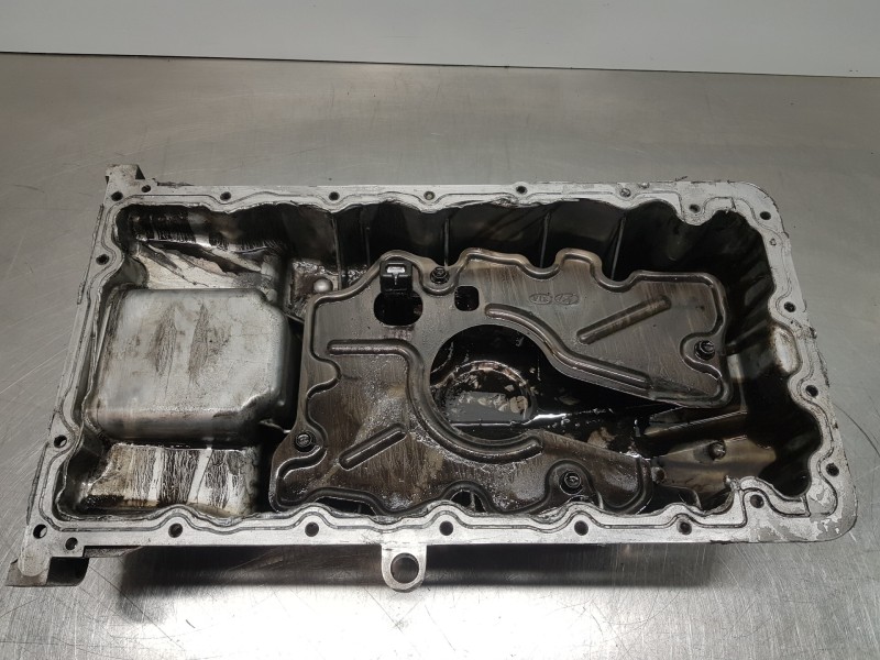 Recambio de carter para kia sportage dynamic referencia OEM IAM 215102A312  