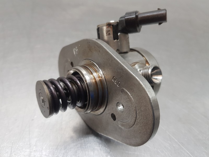 Recambio de bomba inyeccion para mini mini 5-trg. (f55) one referencia OEM IAM 13518631642 0261520521 