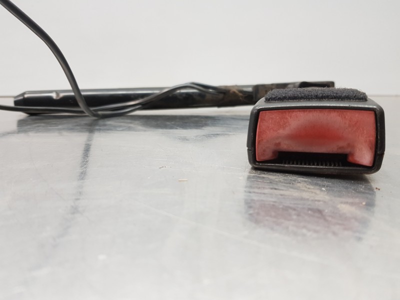 Recambio de pretensor airbag izquierdo para opel astra h berlina cosmo referencia OEM IAM 93179240 13127268 13130025