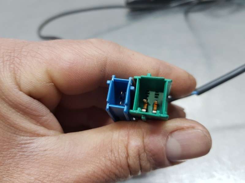 Recambio de pretensor airbag izquierdo para opel astra h berlina cosmo referencia OEM IAM 93179240 13127268 13130025 Recambio de pretensor airbag izquierdo para opel astra h berlina cosmo referencia OEM IAM 93179240 13127268 13130025