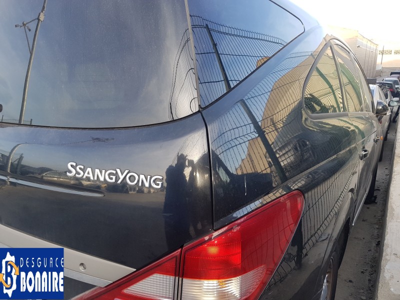 ssangyong rodius del año 2005