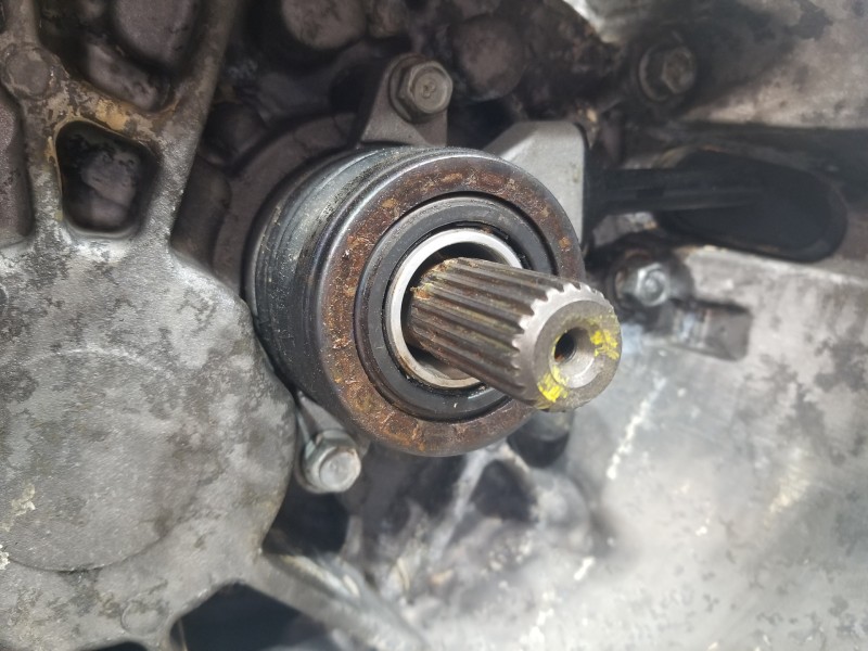 Recambio de caja cambios para hyundai tucson klass referencia OEM IAM 4300032AH8  