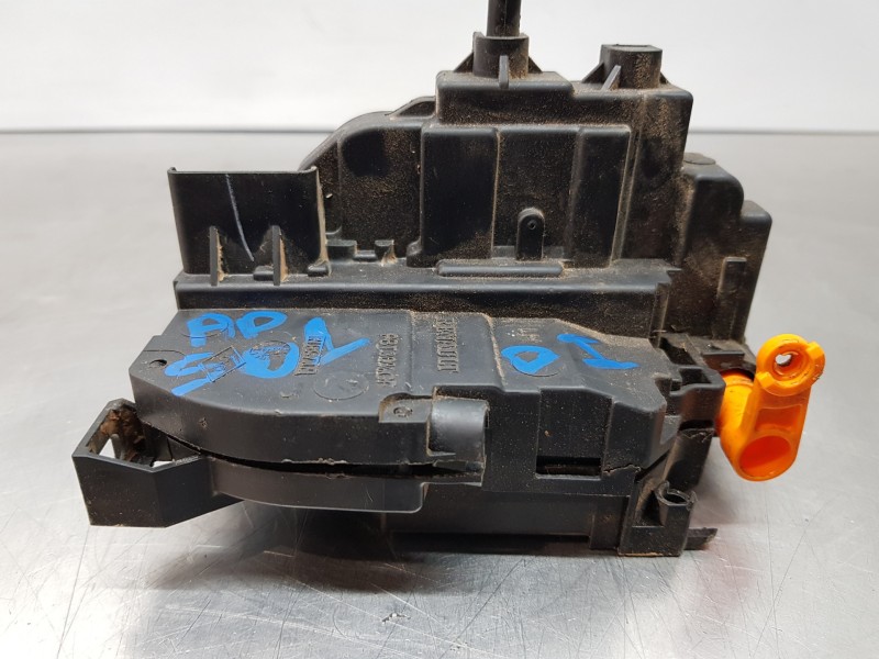 Recambio de cerradura puerta delantera izquierda para renault master iii furgón referencia OEM IAM 805035039R  