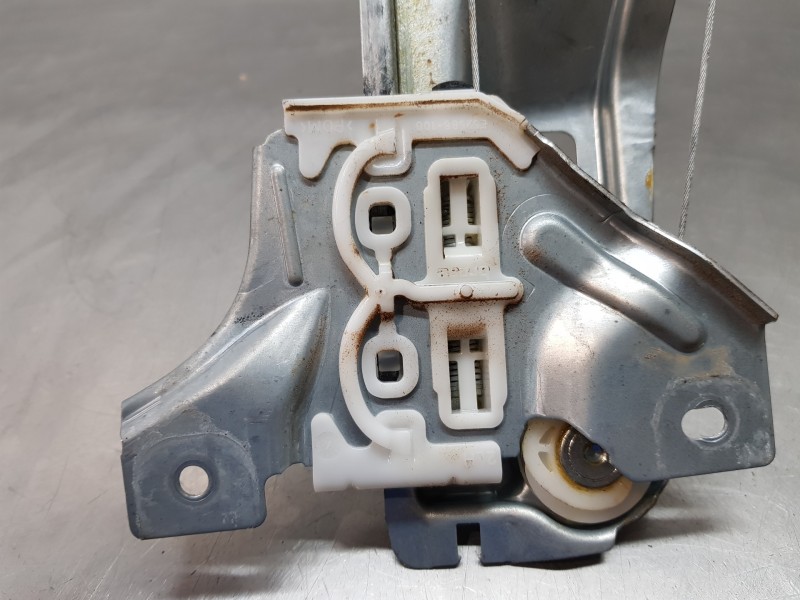 Recambio de elevalunas delantero izquierdo para nissan qashqai (j12) acenta referencia OEM IAM 807016UA1B 807516UA1B  Recambio de elevalunas delantero izquierdo para nissan qashqai (j12) acenta referencia OEM IAM 807016UA1B 807516UA1B