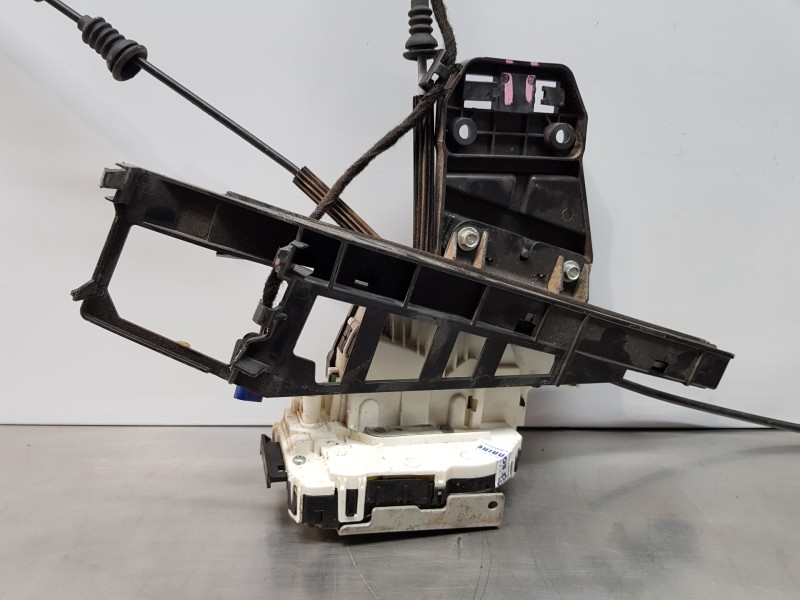 Recambio de cerradura puerta trasera derecha para jeep compass ii multiair referencia OEM IAM P04589914AE 04589914AE  Recambio de cerradura puerta trasera derecha para jeep compass ii multiair referencia OEM IAM P04589914AE 04589914AE