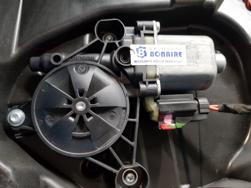 Recambio de elevalunas trasero derecho para jeep compass ii multiair referencia OEM IAM 68292132AA P68409212AB 68242305AA Recambio de elevalunas trasero derecho para jeep compass ii multiair referencia OEM IAM 68292132AA P68409212AB 68242305AA