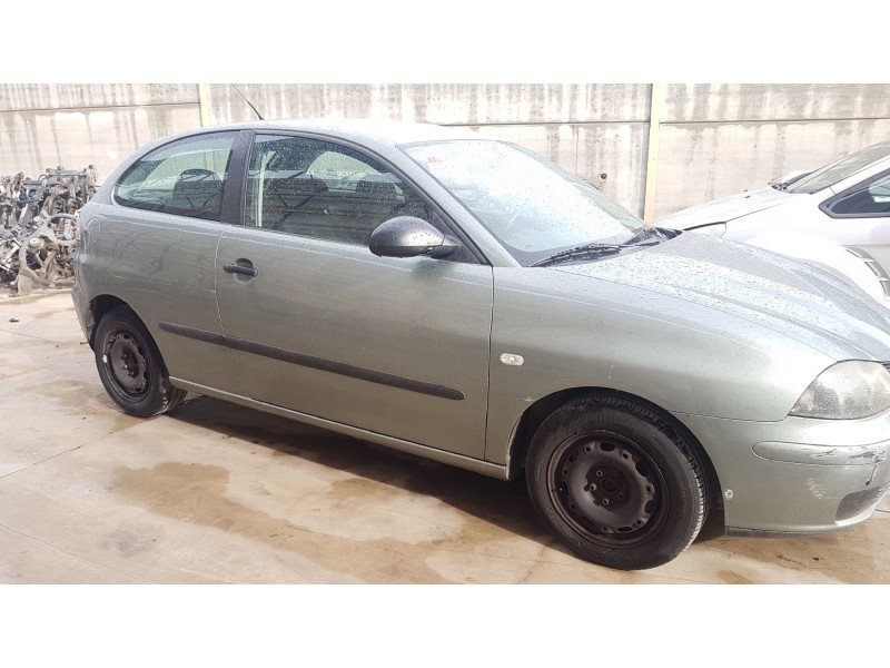 seat ibiza (6l1) del año 2003