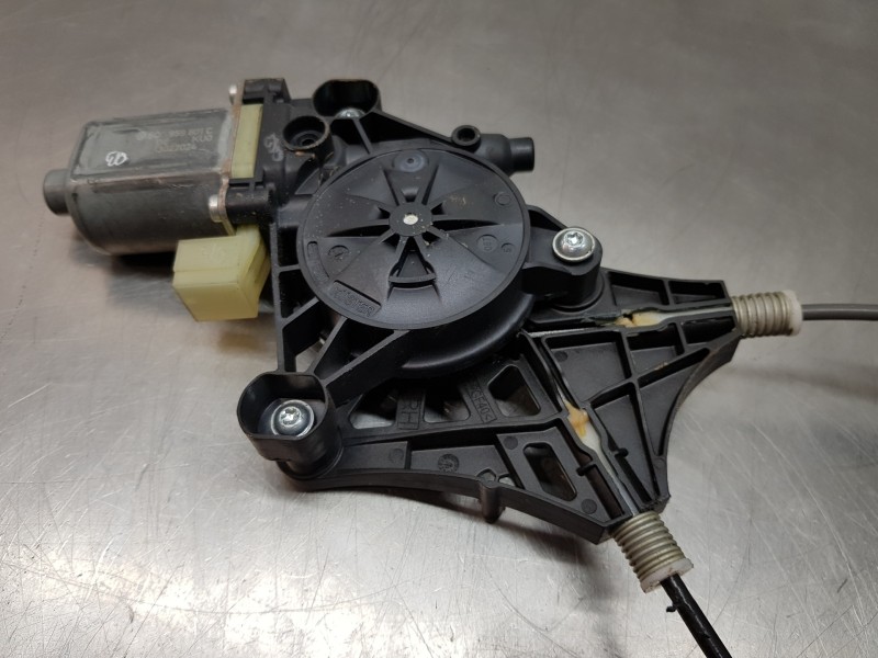 Recambio de elevalunas delantero derecho para audi q3 sportback (f3n) s line referencia OEM IAM 5Q0959801C 83A837462 