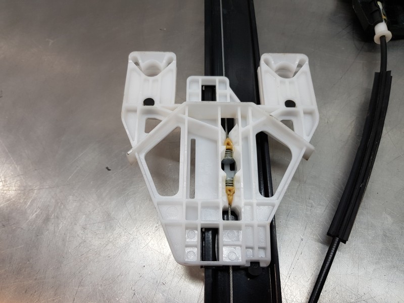 Recambio de elevalunas trasero derecho para audi q3 sportback (f3n) s line referencia OEM IAM 83A839462 5Q0959802  Recambio de elevalunas trasero derecho para audi q3 sportback (f3n) s line referencia OEM IAM 83A839462 5Q0959802