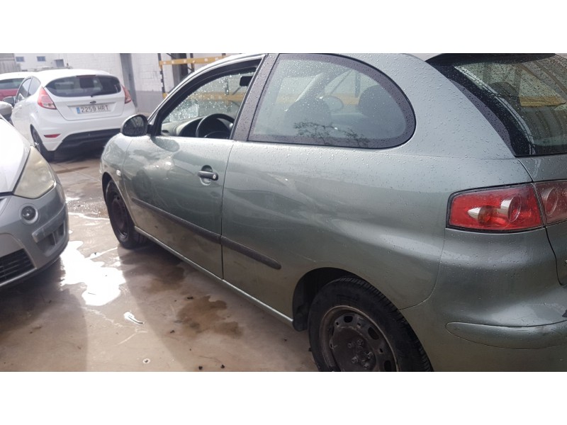 seat ibiza (6l1) del año 2003