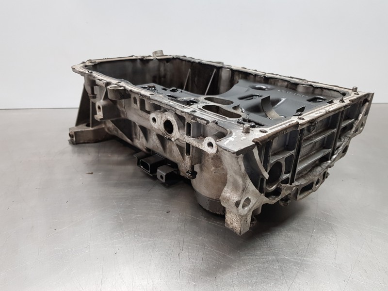 Recambio de carter para hyundai i30 fastback tecno referencia OEM IAM 215102U010  