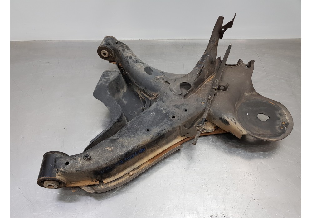 Recambio de brazo suspension inferior trasero derecho para mercedes vito mixto (447) combi referencia OEM IAM A4473505000  
