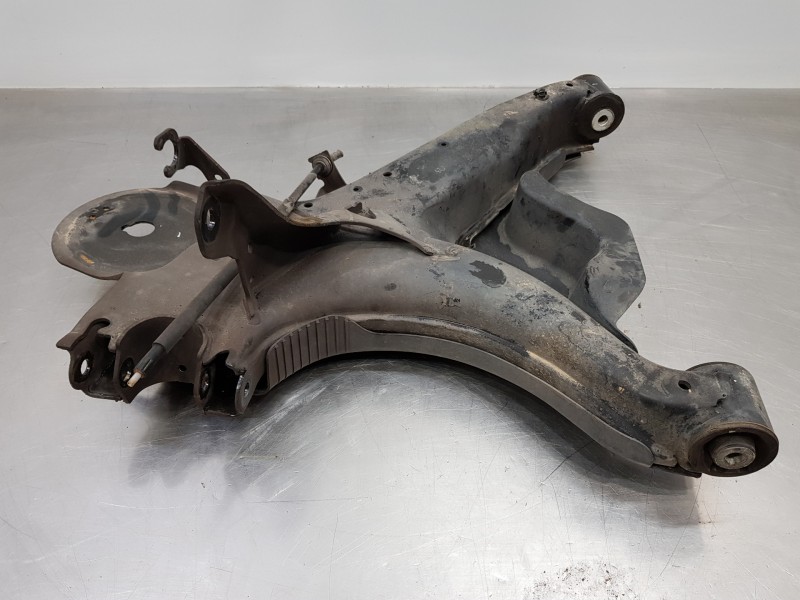 Recambio de brazo suspension inferior trasero derecho para mercedes vito mixto (447) combi referencia OEM IAM A4473505000  