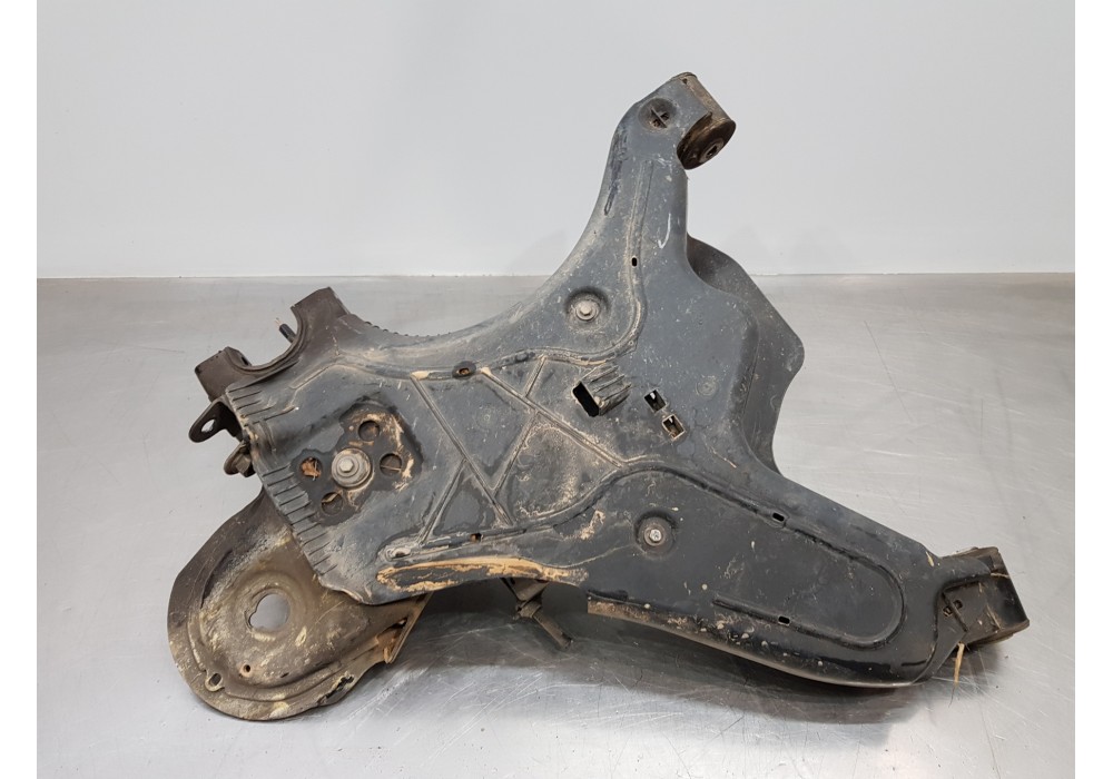 Recambio de brazo suspension inferior trasero derecho para mercedes vito mixto (447) combi referencia OEM IAM A4473505000  