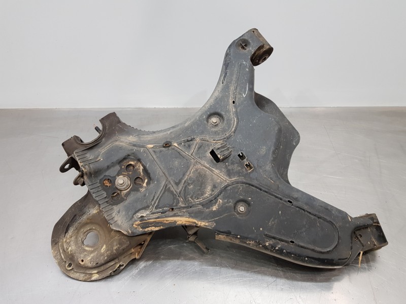 Recambio de brazo suspension inferior trasero derecho para mercedes vito mixto (447) combi referencia OEM IAM A4473505000  