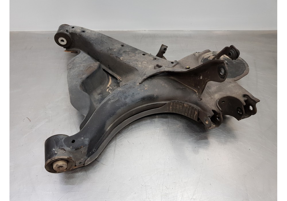 Recambio de brazo suspension inferior trasero izquierdo para mercedes vito mixto (447) combi referencia OEM IAM A4473504900  