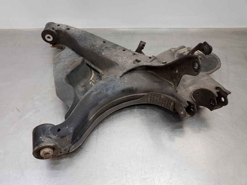 Recambio de brazo suspension inferior trasero izquierdo para mercedes vito mixto (447) combi referencia OEM IAM A4473504900  
