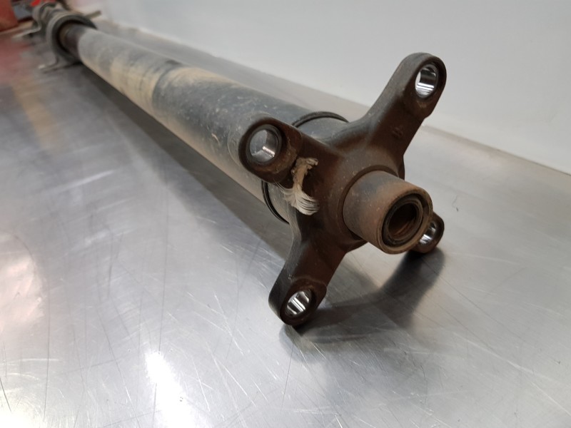 Recambio de transmision central para mercedes vito mixto (447) combi referencia OEM IAM A4474101500  