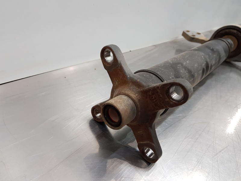 Recambio de transmision central para mercedes vito mixto (447) combi referencia OEM IAM A4474101500  