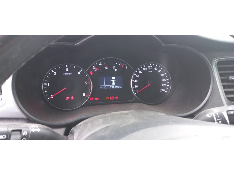 kia carens ( ) del año 2016