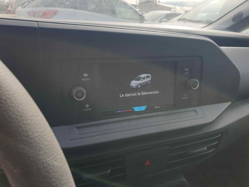 volkswagen caddy v del año 2023