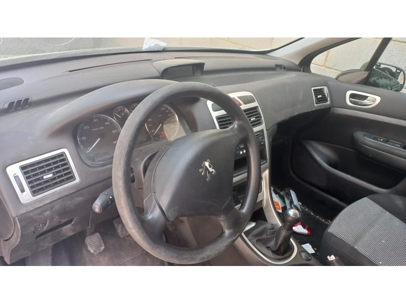 peugeot 307 berlina (s2) del año 2006