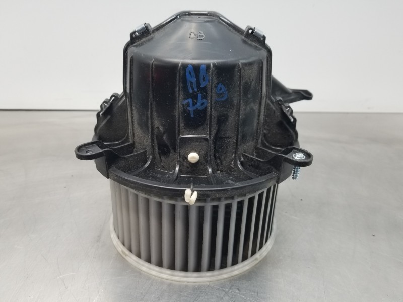 Recambio de motor calefaccion para mercedes vito mixto (447) combi referencia OEM IAM A0008304701  