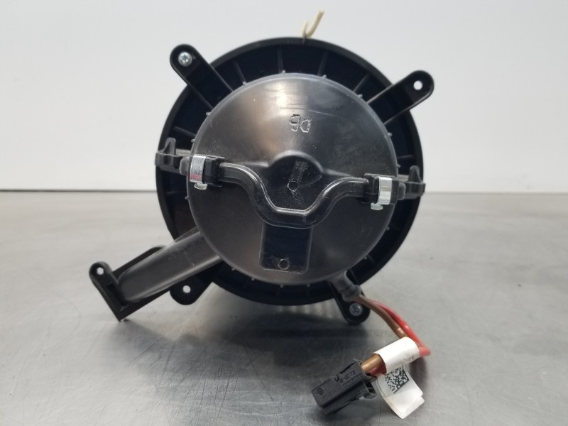 Recambio de motor calefaccion para mercedes vito mixto (447) combi referencia OEM IAM A0008304701  