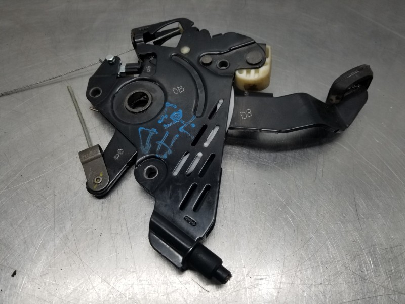 Recambio de palanca freno de mano para mercedes vito mixto (447) combi referencia OEM IAM A4474200084  