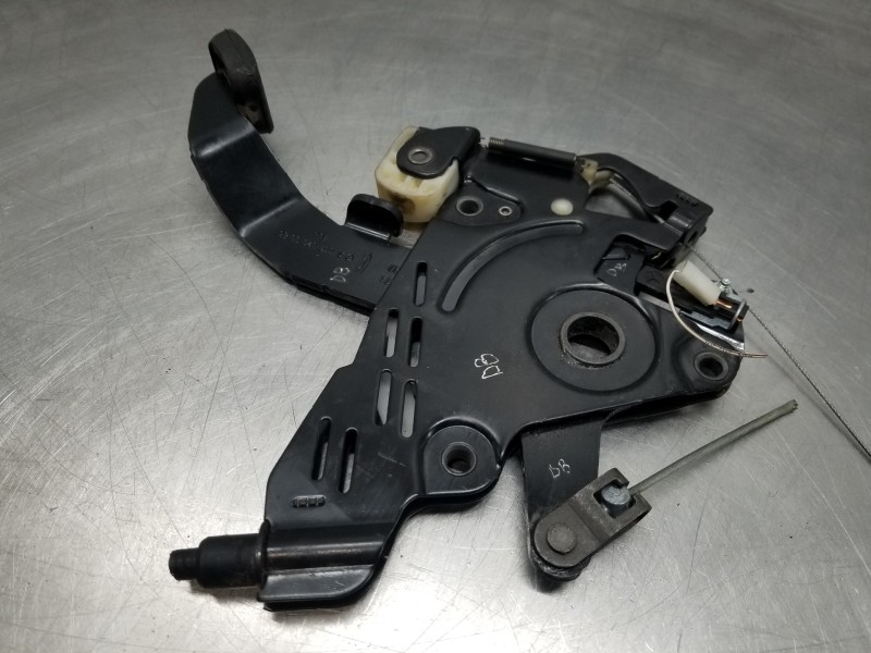 Recambio de palanca freno de mano para mercedes vito mixto (447) combi referencia OEM IAM A4474200084  